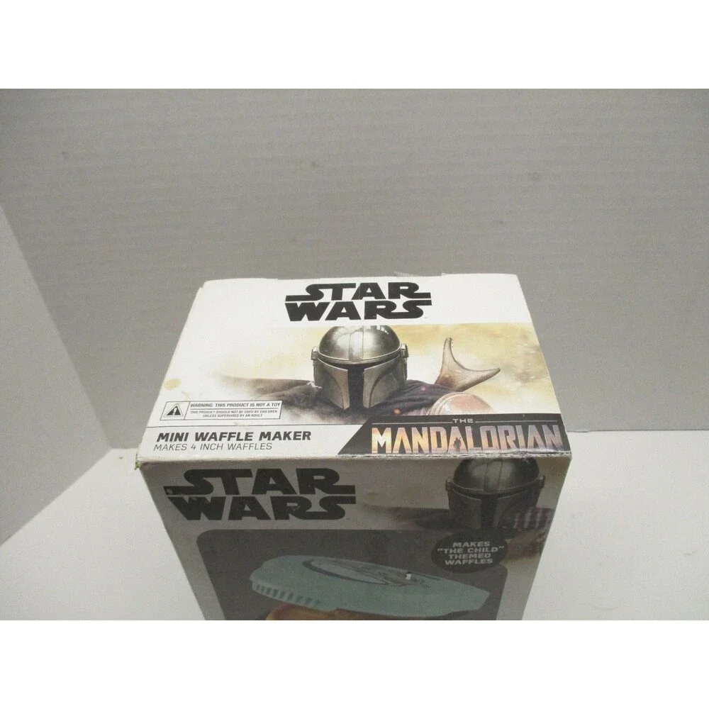 Star Wars The Mandalorian Child Baby Yoda Grogu 4” Mini Waffle Maker Disney